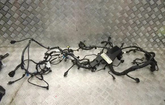 Mercedes-Benz C W205 Engine installation wiring loom A2740105504