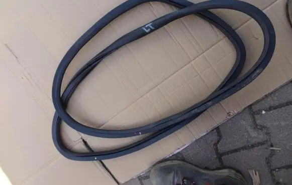 Opel Insignia B Rubber seal rear door 