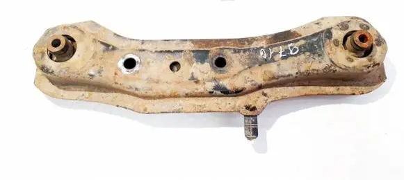 Honda CR-V Engine mount bracket