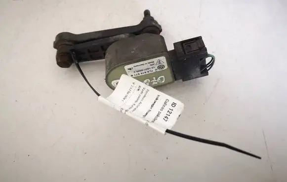 Audi A8 S8 D3 4E Front height sensor lever 4E0907503C