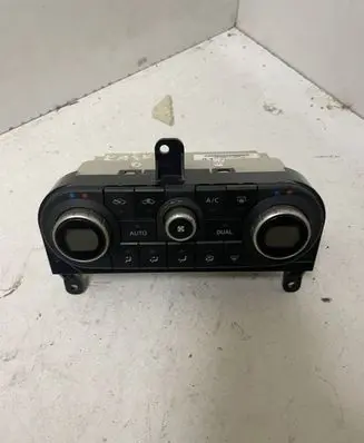Nissan Qashqai Climate control unit 27500JD45C