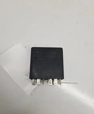Audi A6 S6 C5 4B Other relay 4B0919471A 5KG00656805 393