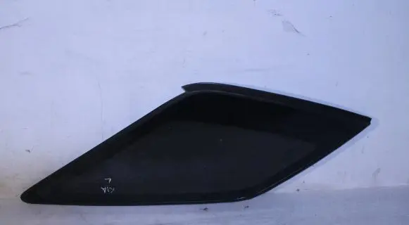 KIA Sorento Rear side window 43R000382 E000008 DOT748M352AS2