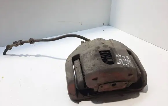 BMW 5 E60 E61 Front brake caliper 11819000671