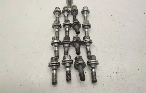 Peugeot 308 Nuts/bolts 