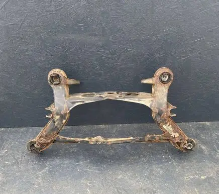 Mercedes-Benz 190 W201 Rear axle beam 