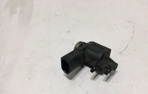 Volkswagen PASSAT B6 Turbo solenoid valve 1J0906283C