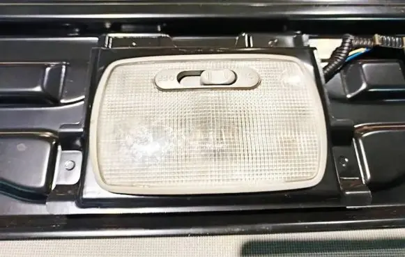 Honda FR-V Rear seat light