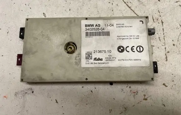 BMW 3 E90 E91 Aerial antenna amplifier 3402526 21367510 213675