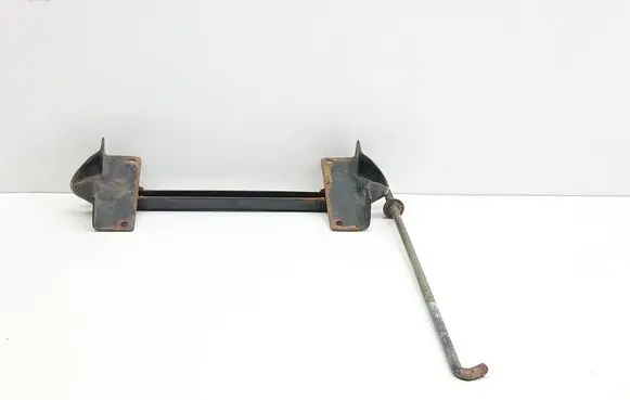 Battery bracket
