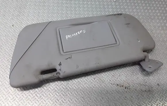 Nissan Primera Sun visor