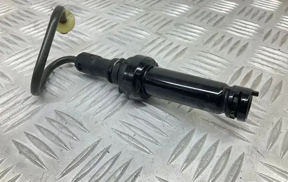 Audi A4 S4 B9 Clutch master cylinder L05923