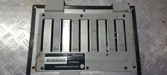 Chrysler 300M Sound amplifier 04760902AB 36670