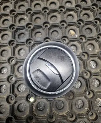 Dash center air vent grill