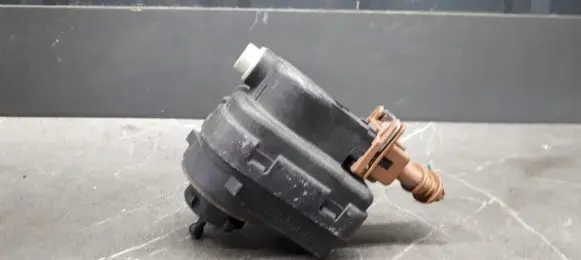 Renault Laguna II Headlight level adjustment motor 