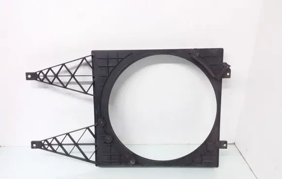 Skoda Fabia Mk1 (6Y) Radiator cooling fan shroud 6Q0121207L