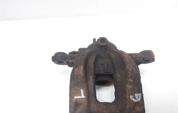 Honda CR-V Rear brake caliper
