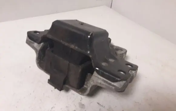 Volkswagen Golf V Engine mount bracket 1K0199555