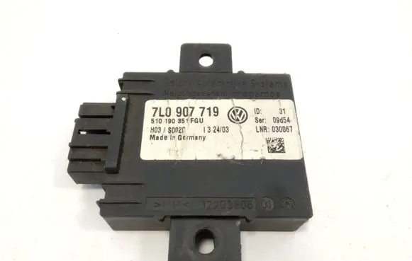 Volkswagen Touareg I Alarm control unit/module 7L0907719 510190351