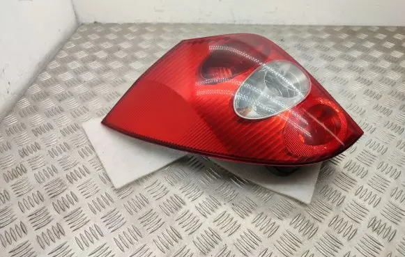 Renault Laguna II Rear/tail lights 8200002471