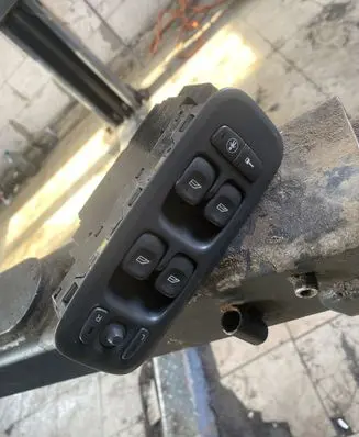 Volvo S60 Electric window control switch