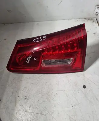 Lexus IS 220D-250-350 Tailgate rear/tail lights