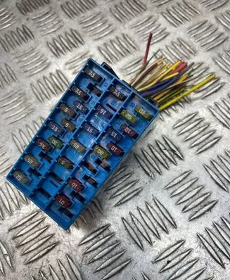 Renault Megane I Fuse module 1096033J