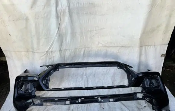 Toyota Prius (XW50) Front bumper 52119-42D51