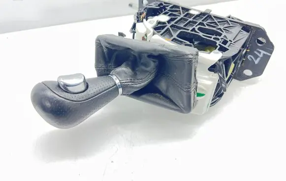 Audi Q7 4L Gear shifter/selector 4L2713041R