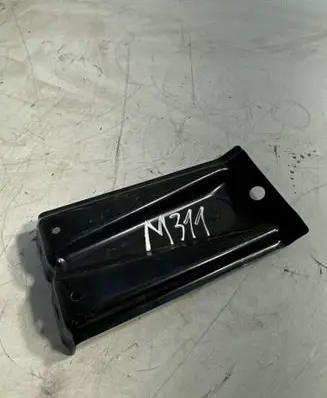 Toyota C-HR I Fender mounting bracket