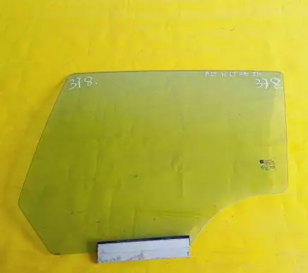 Opel Astra H Rear door window glass