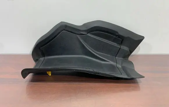 Alfa Romeo Stelvio Rear/tail light trim molding 156117189