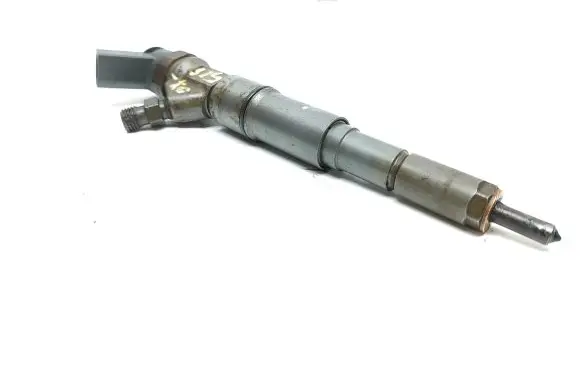 BMW 5 E60 E61 Fuel injector 0445110209