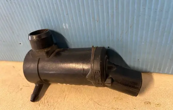 Citroen C4 I Windscreen/windshield washer pump 202112