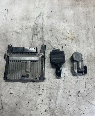 Mercedes-Benz E W211 Engine ECU kit and lock set A0355457732 A6461505372 A0044464940