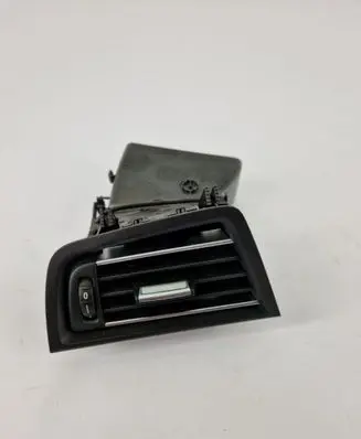 BMW 5 F10 F11 Dash center air vent grill 9166883