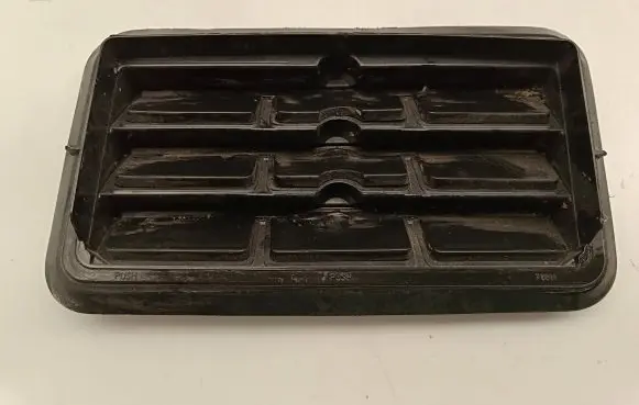 Chrysler Pacifica Quarter panel pressure vent 68170766AB