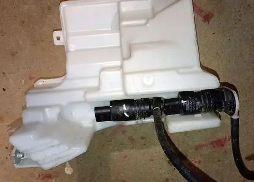 Ford Focus Windshield washer fluid reservoir/tank JX7B-13K175-AF JX7B-13K175-AG JX7B13K175AF