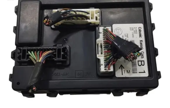 Nissan Juke I F15 Radio/CD/DVD/GPS head unit 284B11KB0E