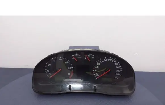Volkswagen PASSAT B5 Speedometer (instrument cluster) 3B0920842