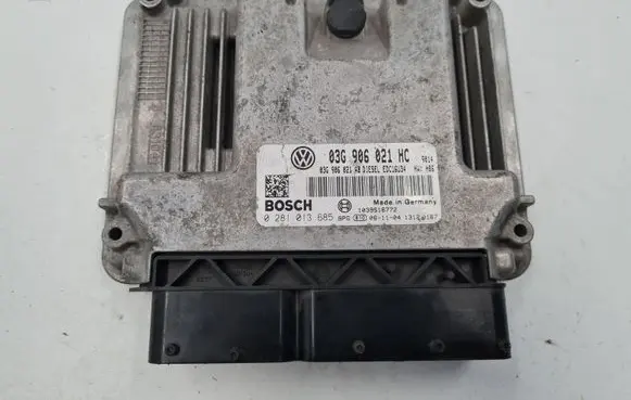 Volkswagen Golf Plus Engine control unit/module 03G906021HC 0281013685