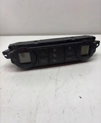 Ford Focus Climate control unit 3M5T18C612 DATCC214