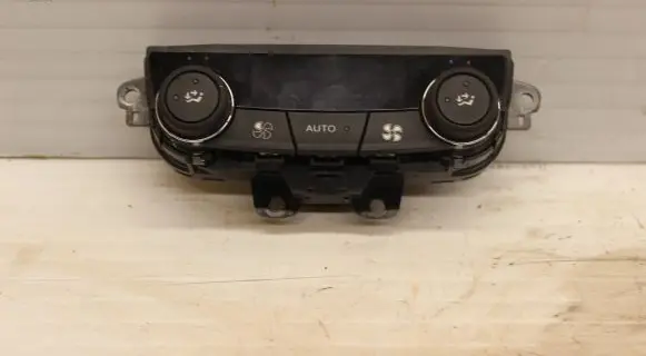 Peugeot 508 Climate control unit E1060456 96666291XT