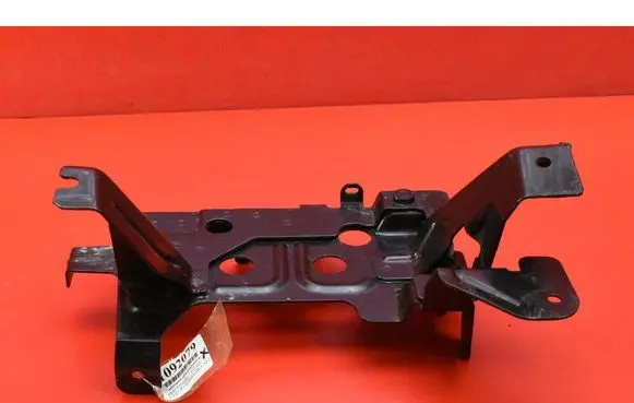Opel Insignia A Battery box tray 84116582