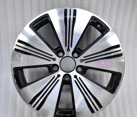 Mercedes-Benz EQA R18 alloy rim 