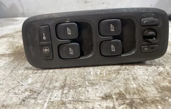 Volvo S60 Electric window control switch 8682949 02W16E MD16EA00051