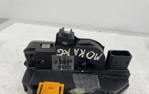 Opel Mokka X Rear door lock 13579547