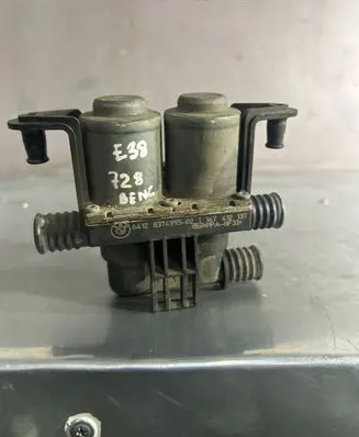 BMW 3 E46 Coolant heater control valve 8374995