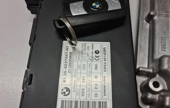 BMW 3 E90 E91 Engine ECU kit and lock set 8512047 030204168 0281017520