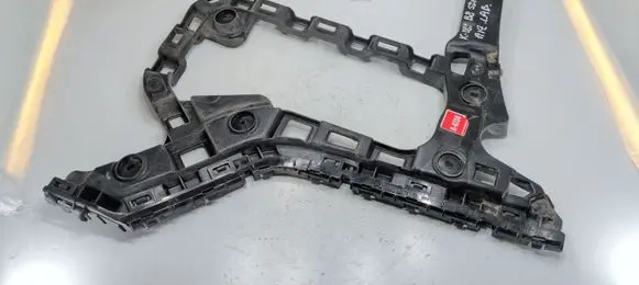 Volkswagen PASSAT B8 Rear bumper mounting bracket 3G5807394 3G5807376